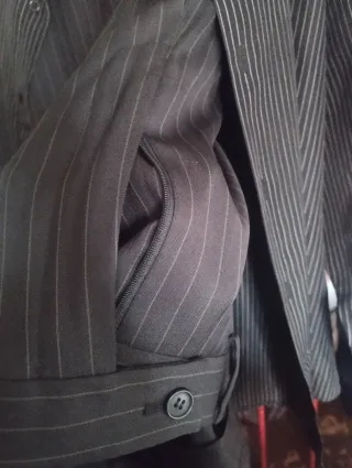 Traje de caballero negro con rallas talla 60