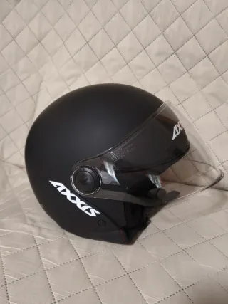 Cascos Moto Axxis y MT Helmets Negros