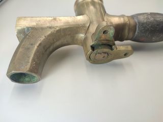 Grifo antiguo latón barril/tonel