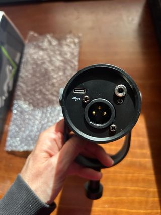 Micrófono Shure MV7+ Podcast Negro