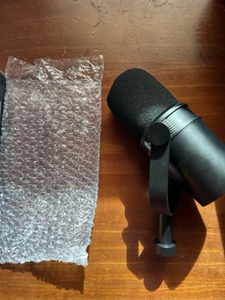 Micrófono Shure MV7+ Podcast Negro