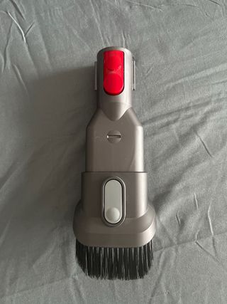 Accesorio Dyson con cepillo