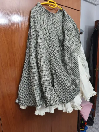 Falda rociera cuadros enagua