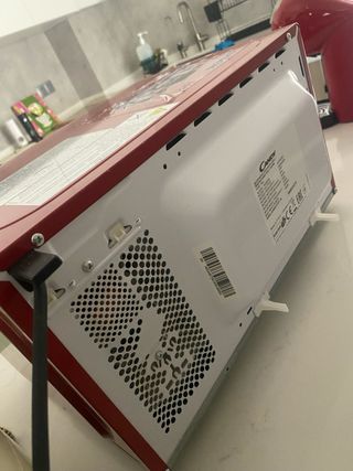 Microondas Candy 700W 20L Rojo