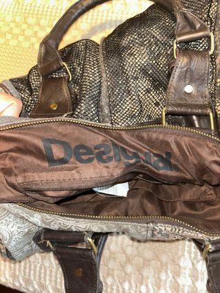 Bolso Desigual Negro y gris. Perfecto