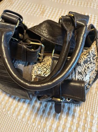 Bolso Desigual Negro y gris. Perfecto