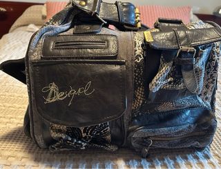 Bolso Desigual Negro y gris. Perfecto