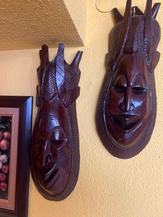 Máscaras decorativas de madera