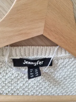 Jersey color crema con tiras en hombros Talla xs