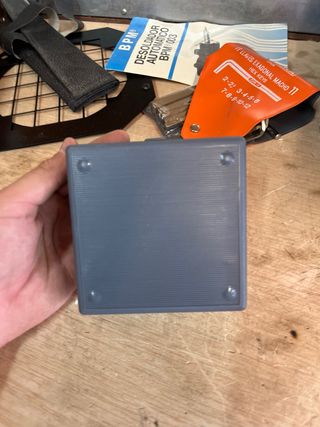 Medidor de voltaje y corriente antiguo