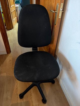 Silla de escritorio negra