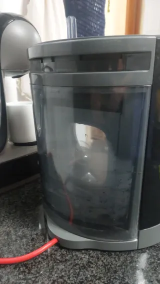 Cafetera Dolce Gusto Krups Negra