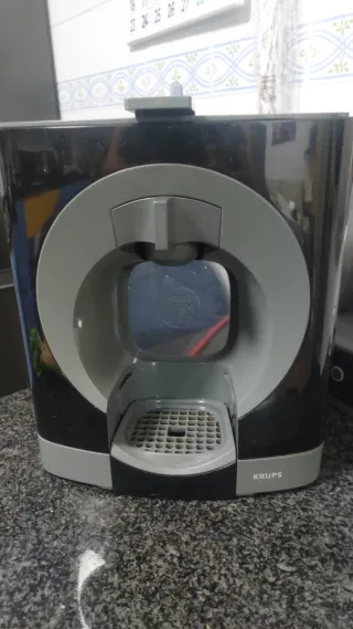 Cafetera Dolce Gusto Krups Negra