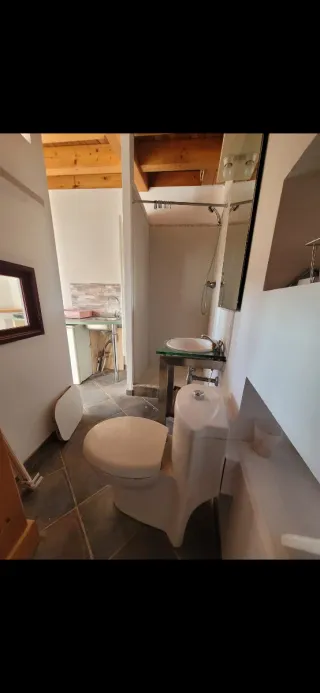 SE ALQUILA ESTUDIO (imprescindible vehiculo)