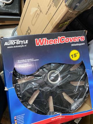 Juego 4 Tapacubos 15” Negro