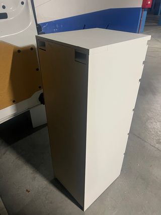 Cómoda Malm 6 cajones con espejo