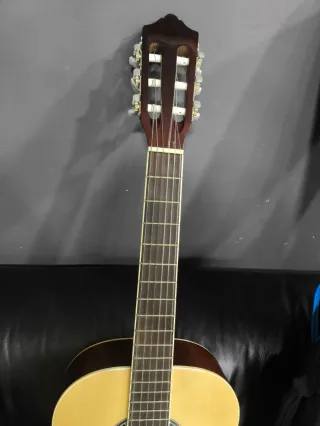 Guitarra junior Clásica Usada con Funda
