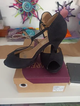 Zapatos de tacón negros talla 38
