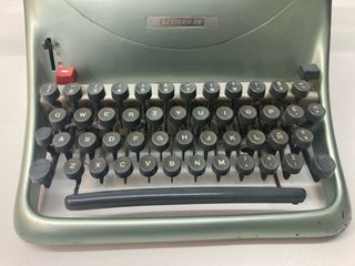 Máquina de escribir Olivetti Lexicon 80