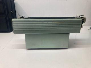 Máquina de escribir Olivetti Lexicon 80