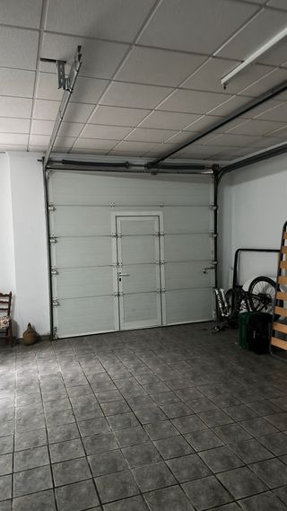 Puerta garaje Abatible Automática