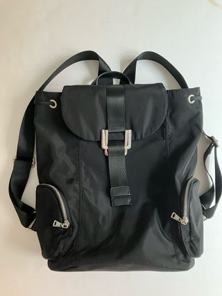 Mochila Parfois Negra con Bolsillos