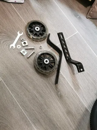 Ruedines bicicleta infantil. Con luces led.