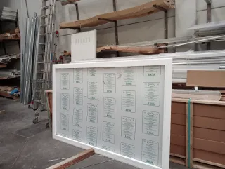 Ventana aluminio y metacrilato 1.27x2.67