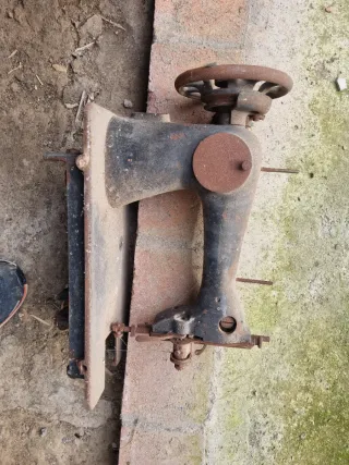 Máquina de coser antigua