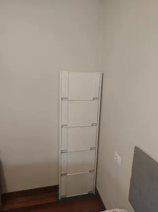 Zapatero blanco de plástico