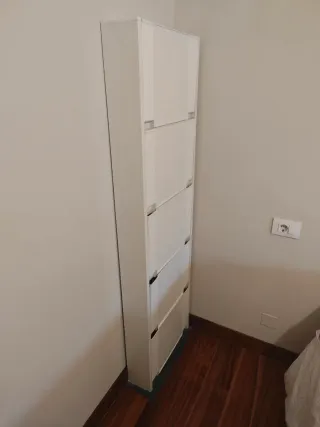 Zapatero blanco de plástico