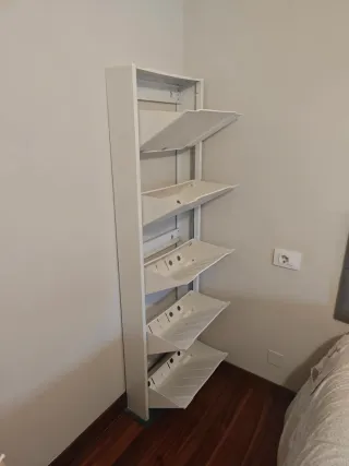 Zapatero blanco de plástico