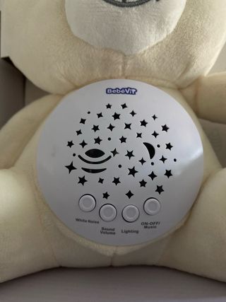 Peluche Osito Proyector Musical BebéVit