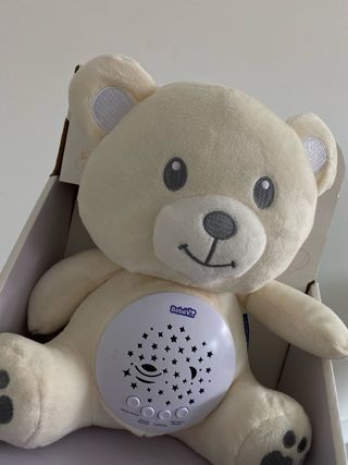 Peluche Osito Proyector Musical BebéVit