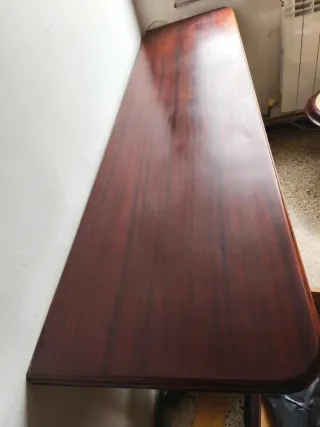 Mesa robusta de madera extensible