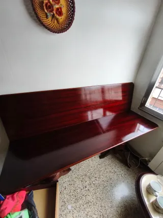Mesa robusta de madera extensible