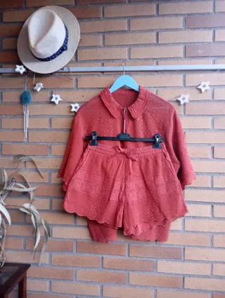 Conjunto Zara naranja y rojo