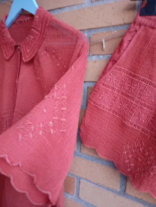 Conjunto Zara naranja y rojo