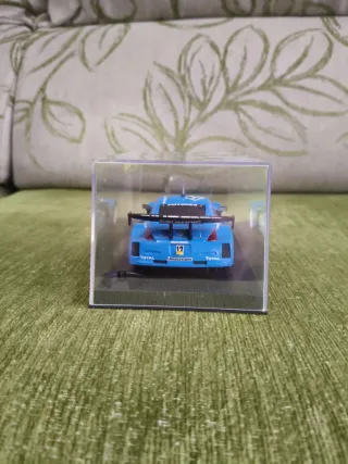 Coche Scalextric Calsonic Impul Z 2004