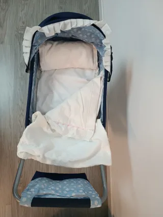 Coche de muñecas clásico azul
