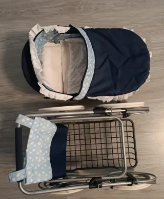 Coche de muñecas clásico azul