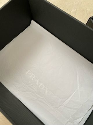 Caja Prada Nueva Sin Usar