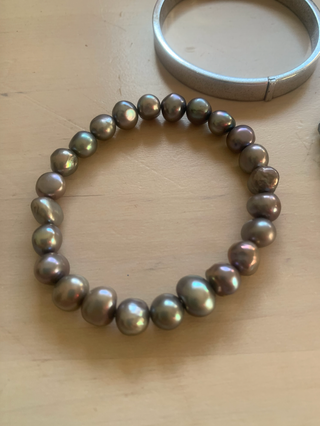 Lote 3 pulseras plateadas y grises