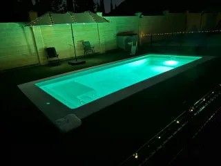 Piscina de poliéster con Playa 6.70x3