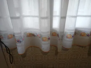 Cortinas de cocina blancas con estampado