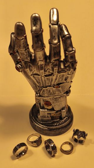 Mano Robótica con 5 Anillos Acero