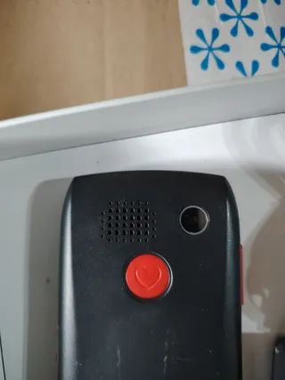 Teléfono Móvil Artfone Negro y Rojo