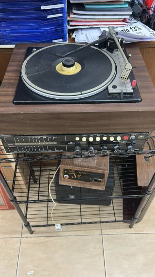 Tocadiscos Vintage 1974 con Amplificador.