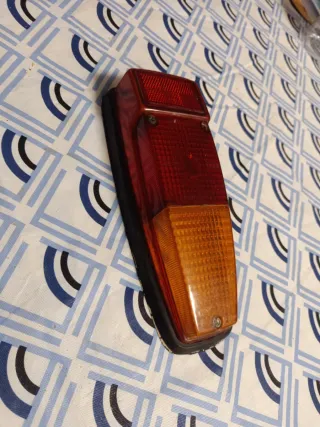 Faro Trasero izquierdo Renault 8 Original