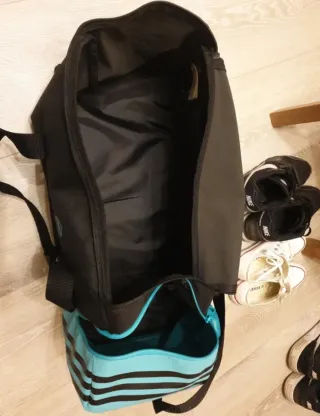 Bolsa Adidas Real Madrid Negra y Turquesa